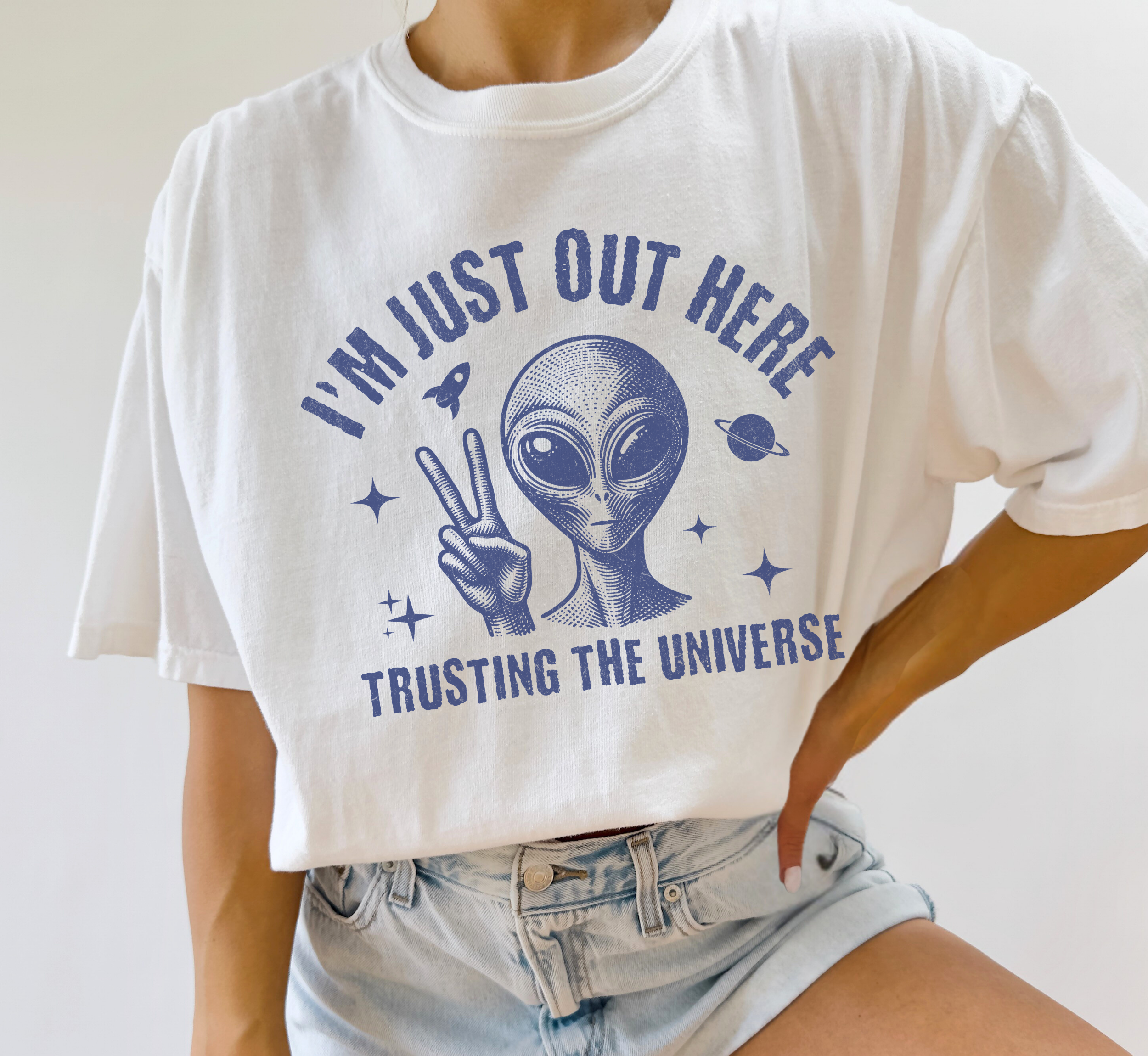 Alien Trusting The Universe T-Shirt