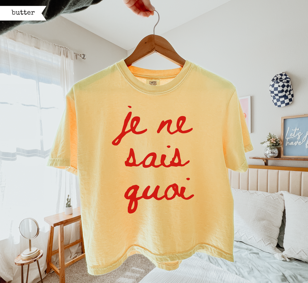 T-shirt ample "Je Ne Sais Quoi"
