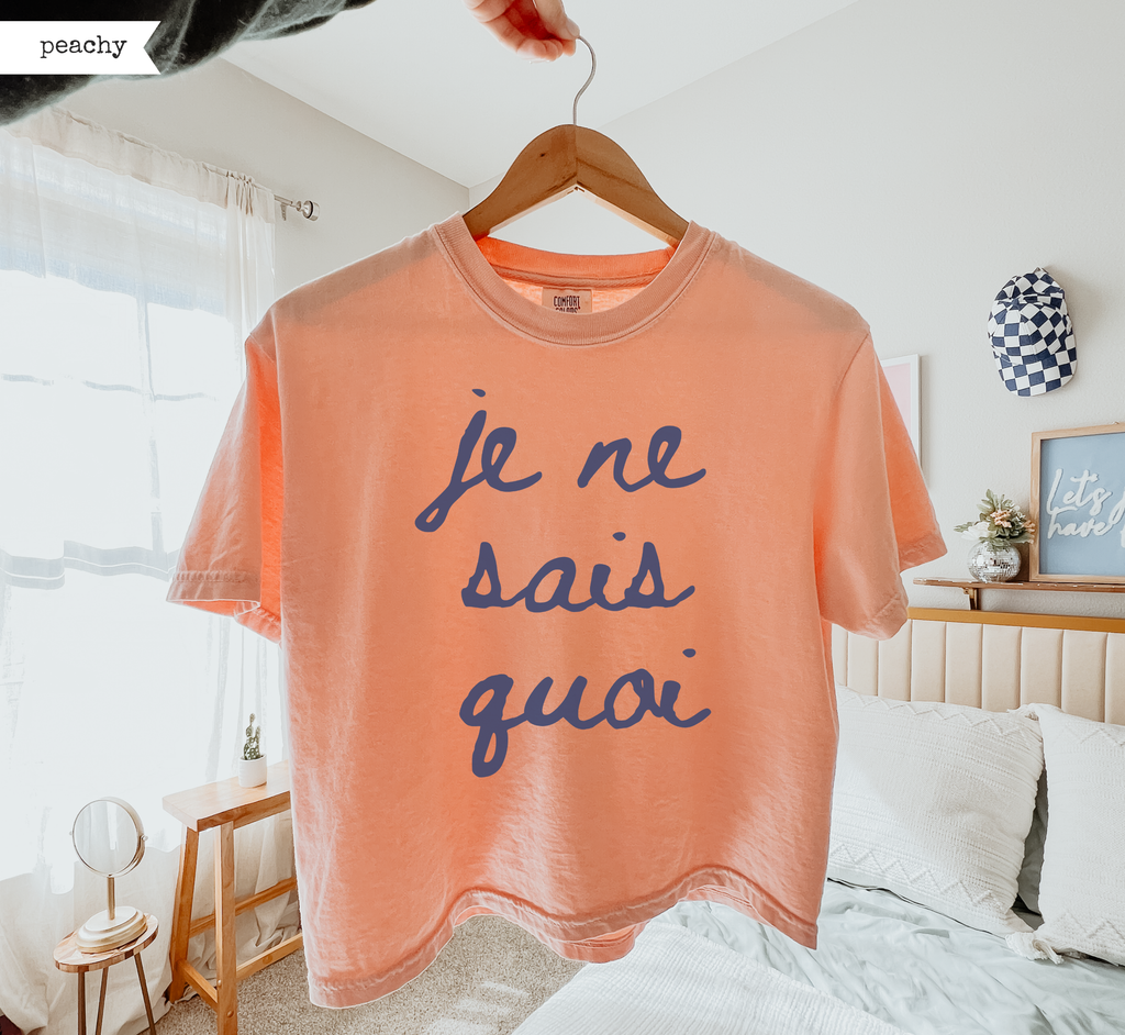 T-shirt ample "Je Ne Sais Quoi"
